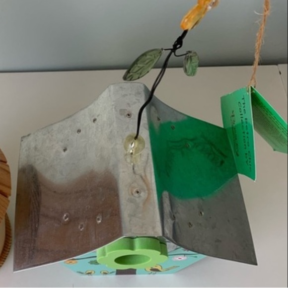 New vintage Painted Robin’s egg blue birdhouse never used - Picture 8 of 10